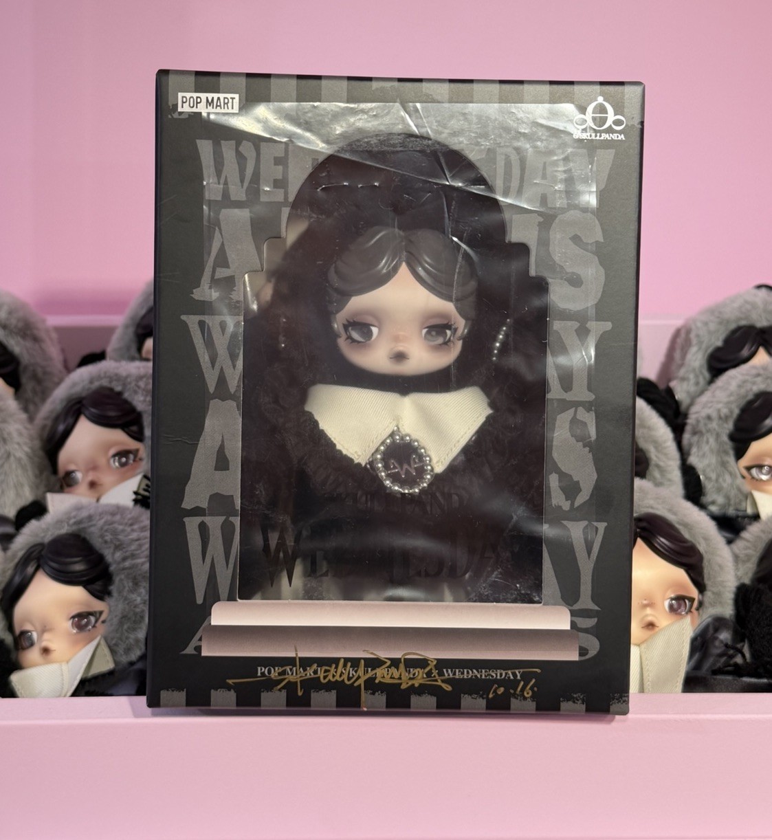 Abito classico SKULLPANDA x mercoledì FIRMATO Xiong Miao POP MART 10/16 RARO 🤩