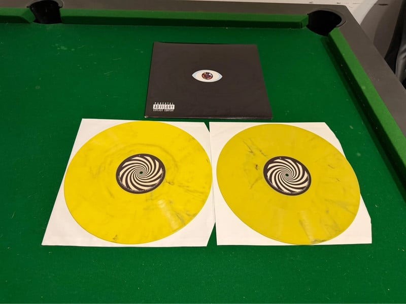 Vinilo LP Amarillo con Funda