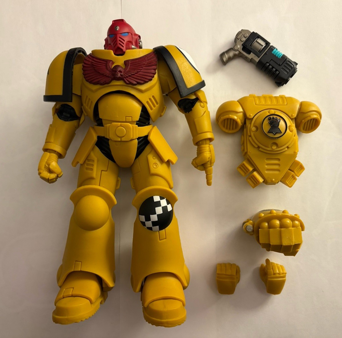 McFarlane Warhammer 40K / Imperial Fists Intercessor Sgt. / No Un-Helmeted Head