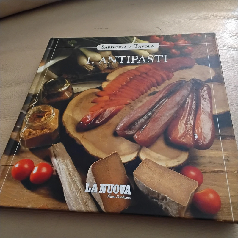 Libro Antipasti della collana Sardegna in tavola