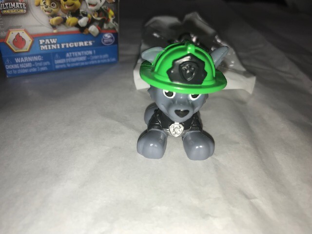Nuova minifigure Paw Patrol scatola cieca aperta serie 2 - Ultimate Rescue Rocky