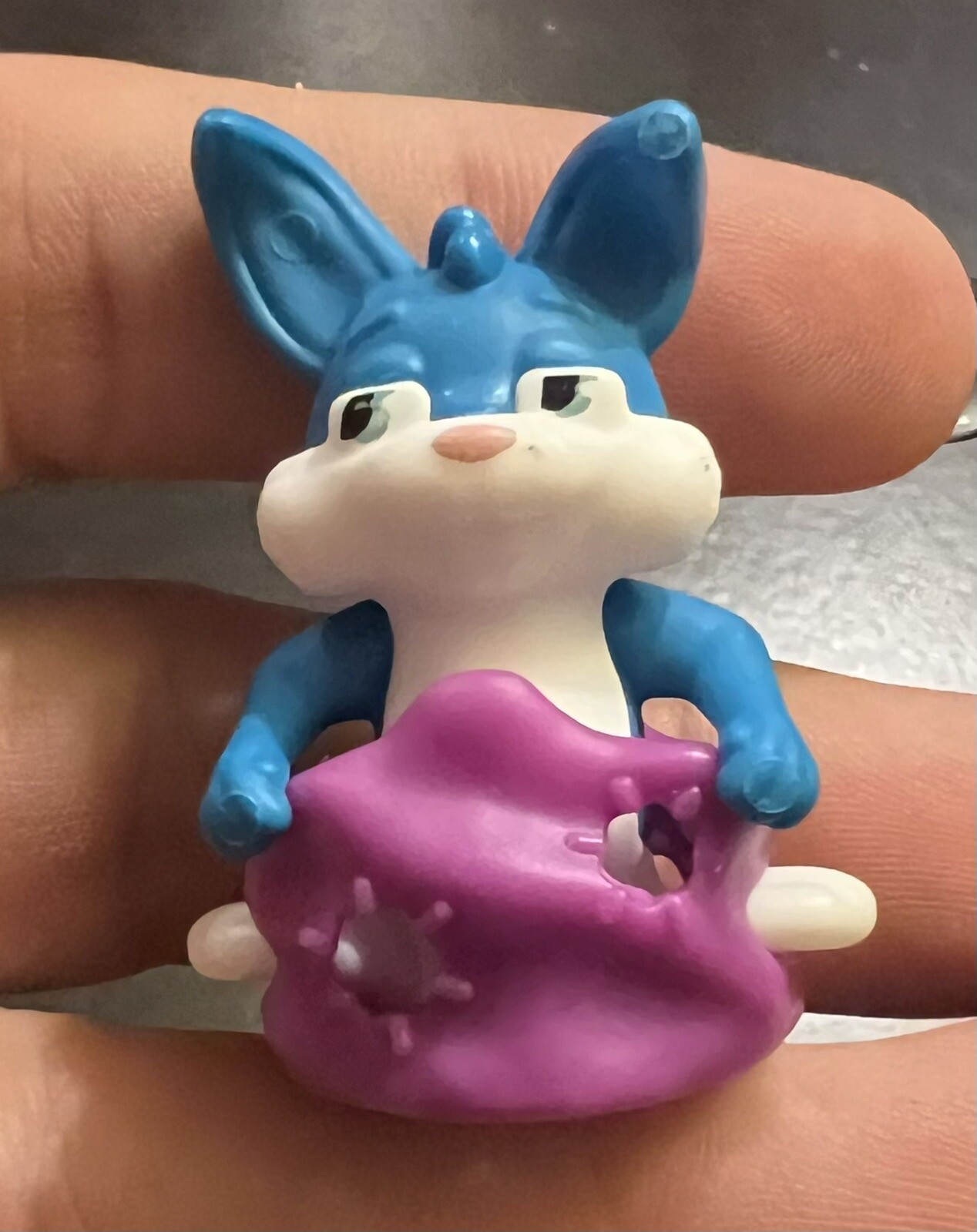 Kinder Joy Pasqua 2023 Mini Coniglietto Blu