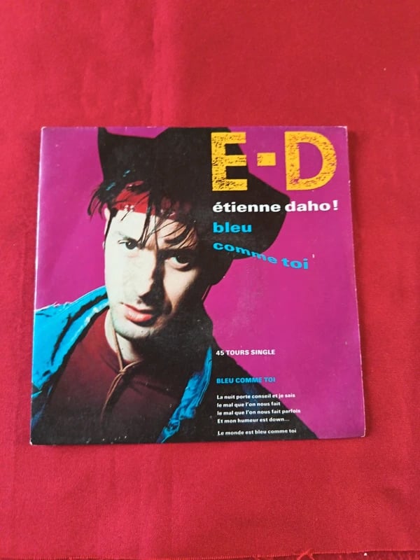 Vinyles 45 tours '' etienne daho bleu comme toi''