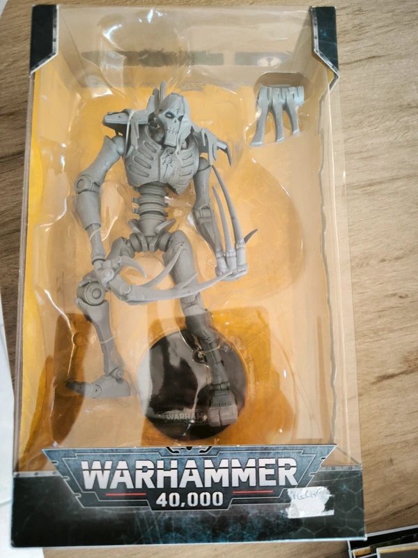 Figurine nécron warhammer 40k (7") a peindre