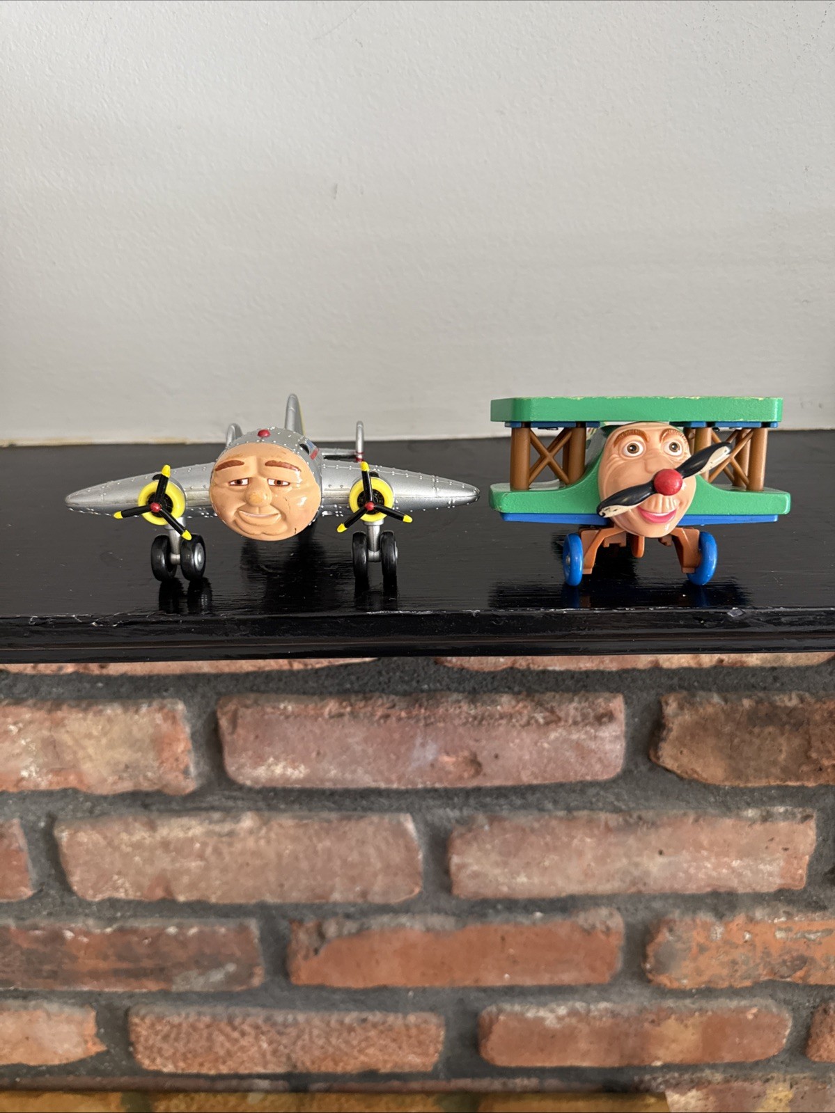 Vintage 2003 Jay Jay the Jet Plane-old Oscar Wood Plane