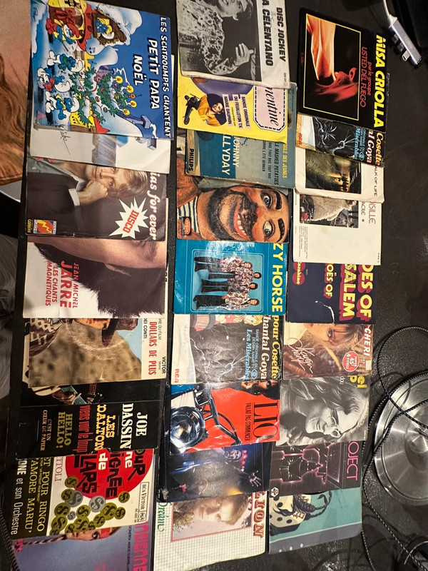 Lot de 26 vinyles divers