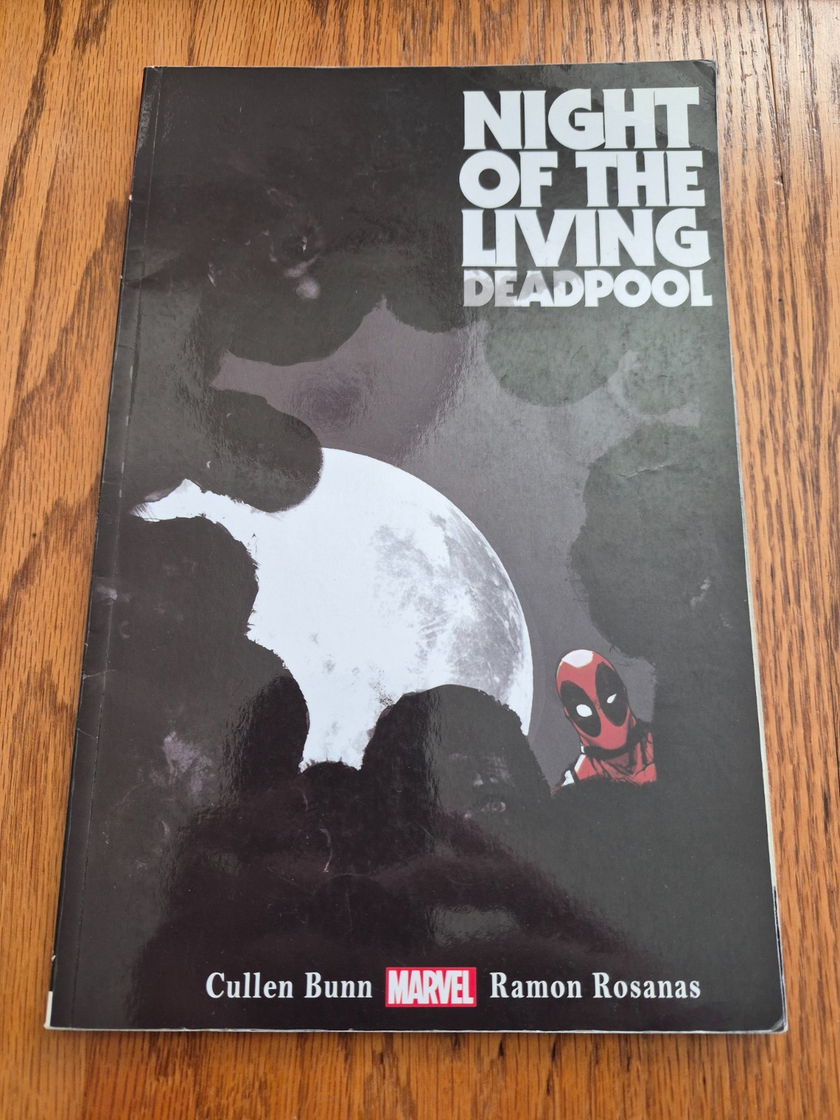 Marvel Comics La notte del Deadpool vivente (Copertina tascabile commerciale, 2014) - Ottimo