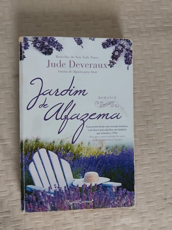 Jude Deveraux  - Jardim de Alfazema - 352 pág. - 2010