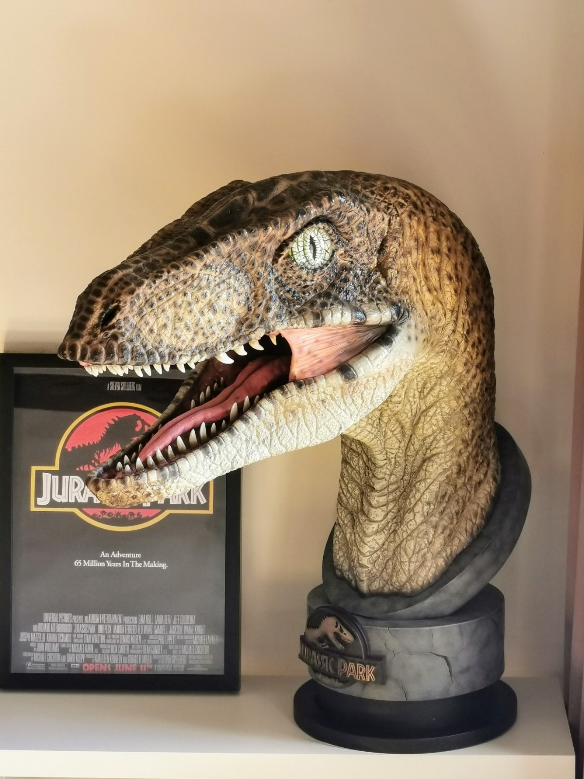 Raptor Velociraptor Life Size Bust Chronicle Collectibles 2017