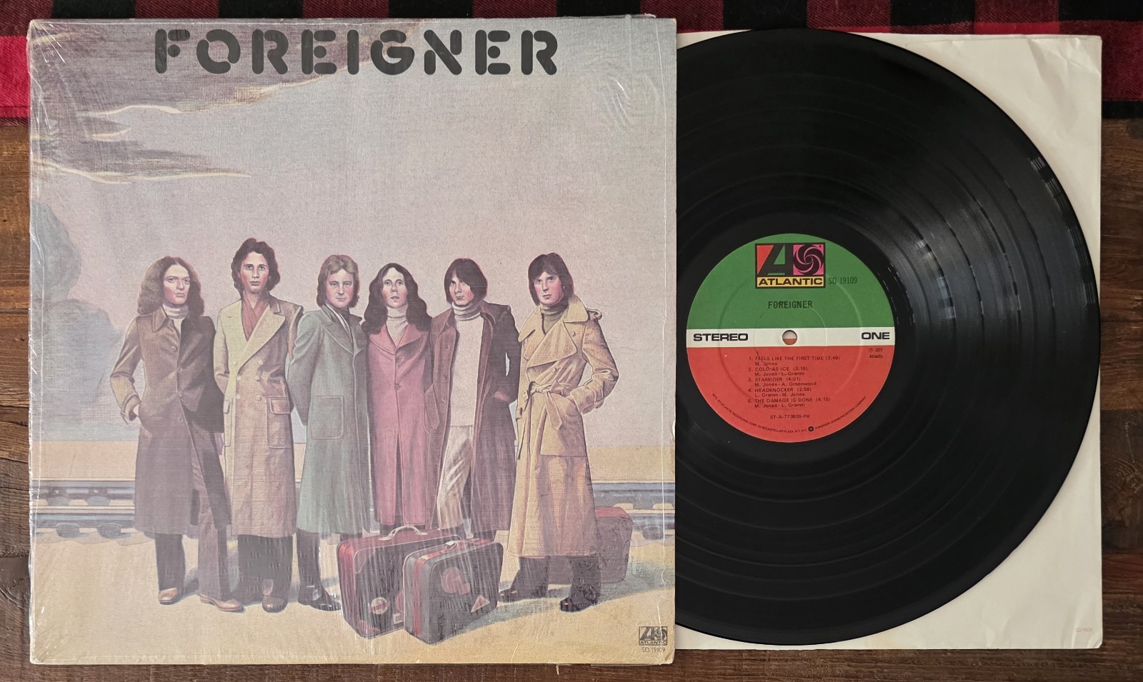 Foreigner S/T Debut 1977 Atlantic SD-18215 Vinyl LP Vintage Record Feels Like