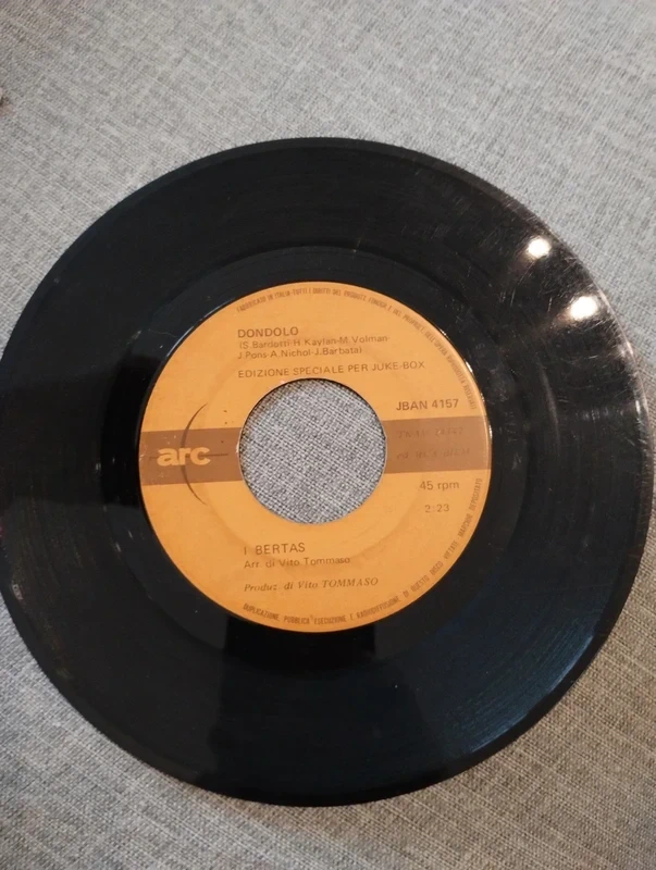 I Bertas – Dondolo / Se Mi Dai L'Appuntamento 45" Jukebox