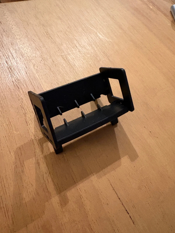 Zuru Mini Brands Vinyl: Record Holder
