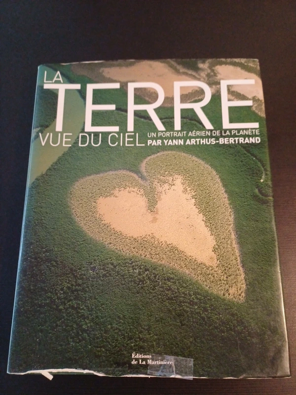 Livre: La terre vue du ciel de Yann Arthus-Bertrand