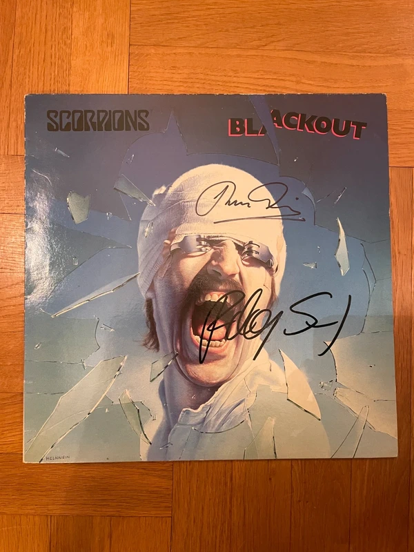 Scorpions - Blackout (1982) Vinyle LP d'origine dédicacé  / signé.