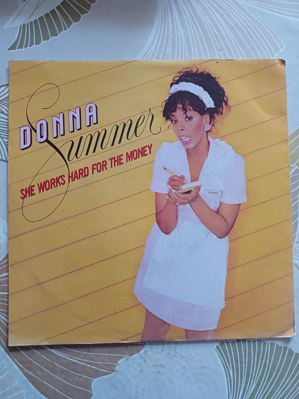 donna summer she works hard for the money 45rs(b)