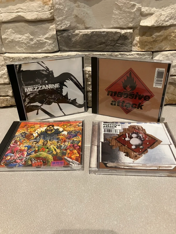 Lot CD Massive Attack
