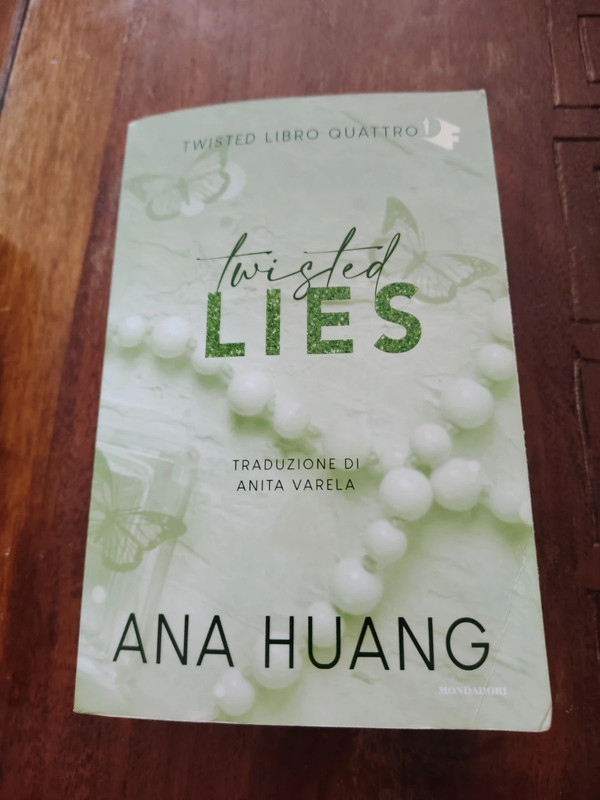 Saga Ana Huang 3/4