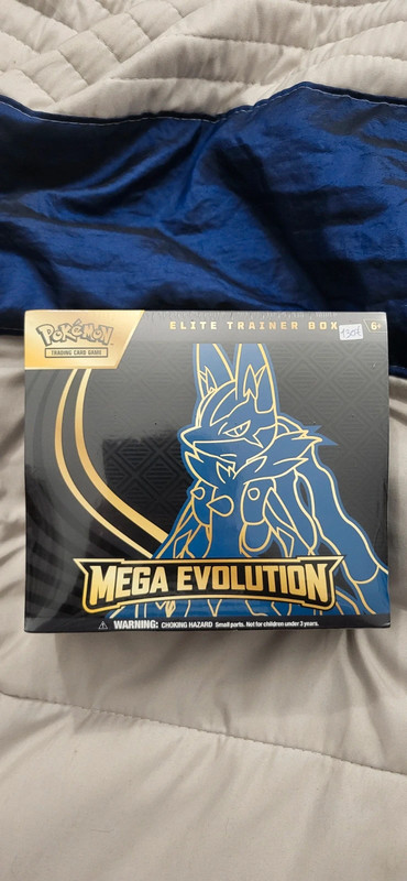 Elite Teainer Box Lucario Mega Ecolution selado em Inglês