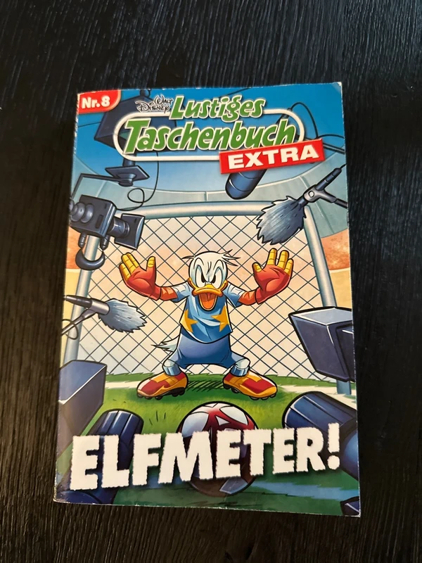 Lustiges Taschenbuch, Nummer acht Elfmeter