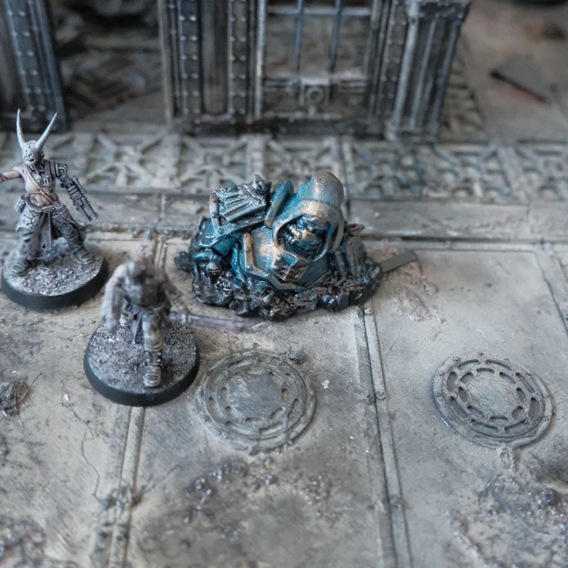 Warhammer 40K – Imperiale Stadt / Zerstörte Statue / Terrain