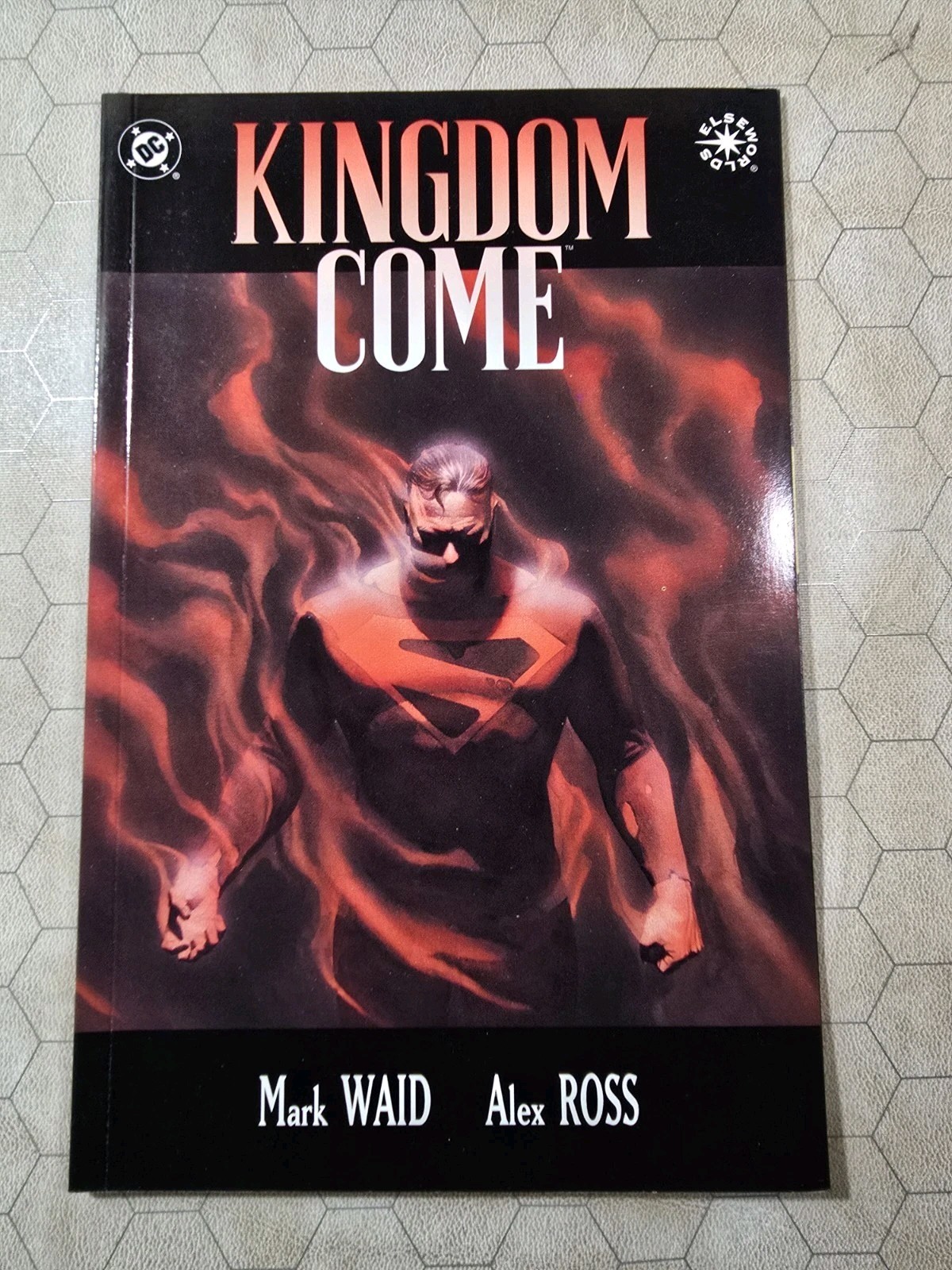 KINGDOM COME #4- 1996 DC Comics - Alex Ross art/cover