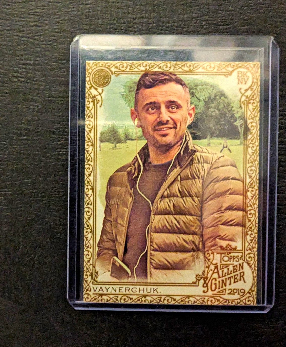 2019 Topps Allen & Ginter Gary Vaynerchuk Hot Box Gold Border Parallel 155 NrMNT