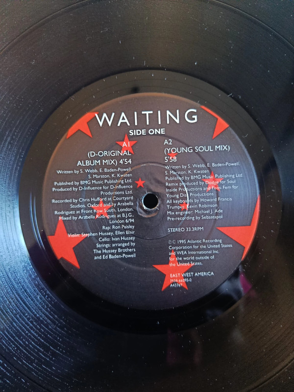 D'Influence – Waiting