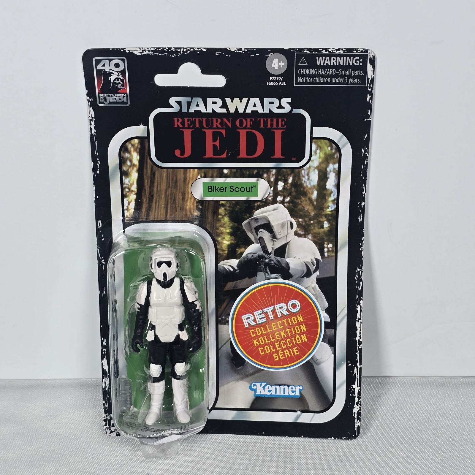 Figurina Star Wars 40th Ann Il Ritorno dello Jedi Biker Scout Hasbro, NUOVA scatola usurata