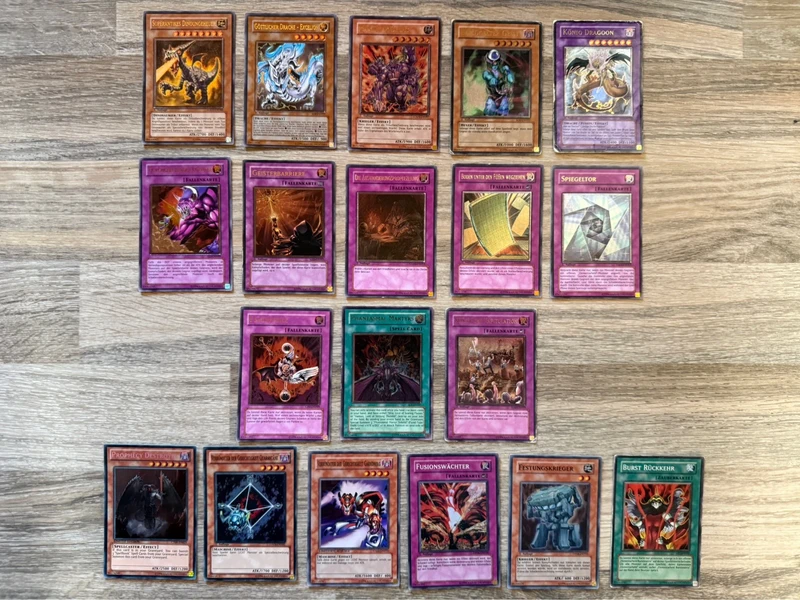 Yu-Gi-Oh! Sammlung: 13x Ultimate Rare