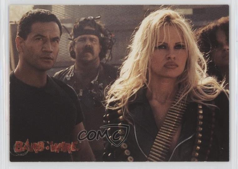 1996 Topps Barb Wire Pamela Anderson doppia croce #45 17fm
