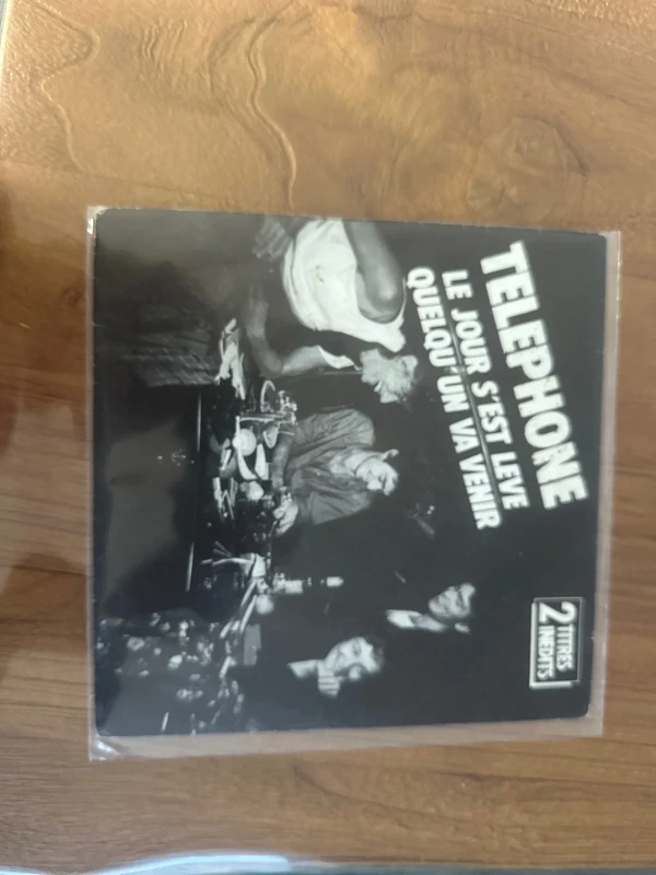 Disque vinyle 45 tours téléphone 3€