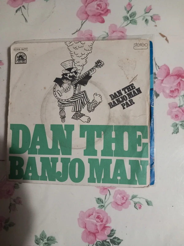Dan the banjo man