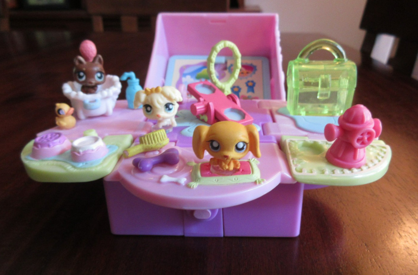 LITTLEST PET SHOP TEENIEST TINIEST PUPPIES CANI POP OPEN MINI PLAYSET COMPATTO