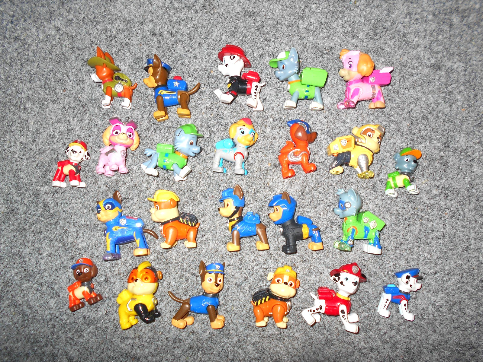 23 ORIGINALI! LOTTO ACTION FIGURE PAW PATROL CUCCIOLO CANE Z5