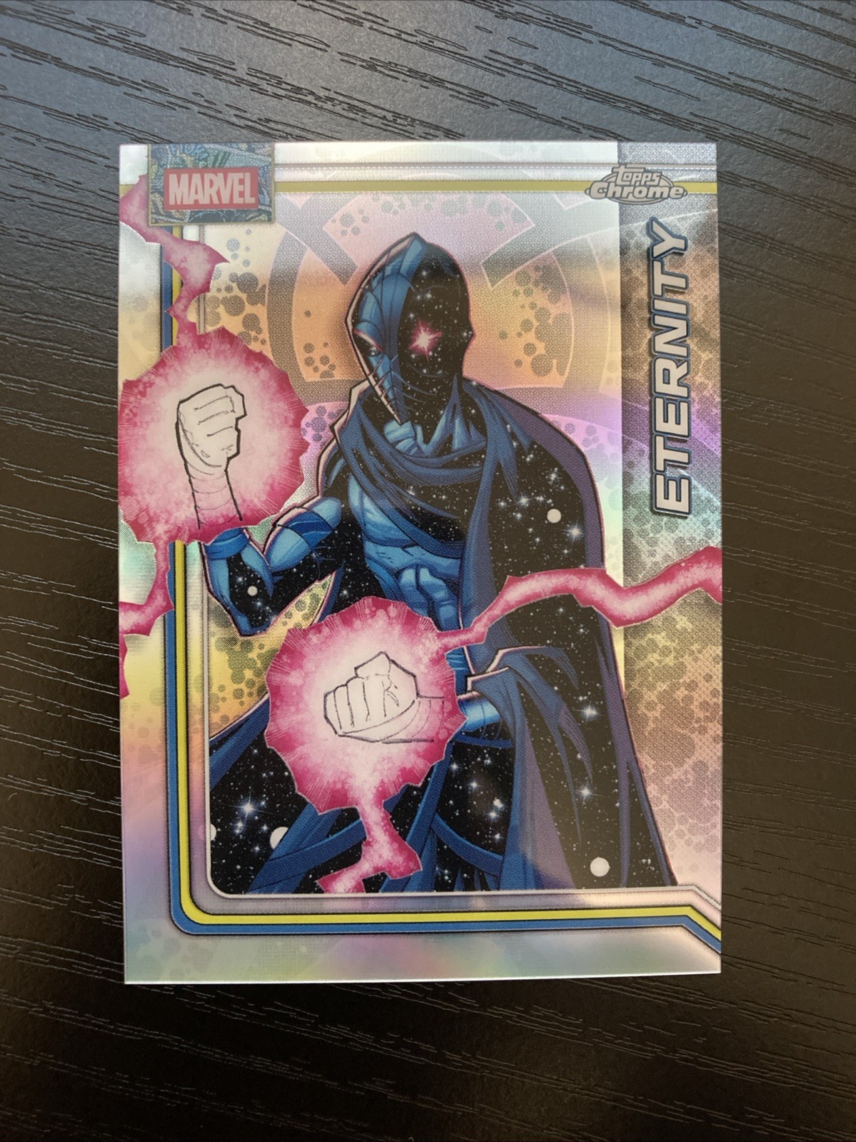 Eternity 036 rifrattore arcobaleno 2026 Topps Chrome Marvel inglese quasi nuovo