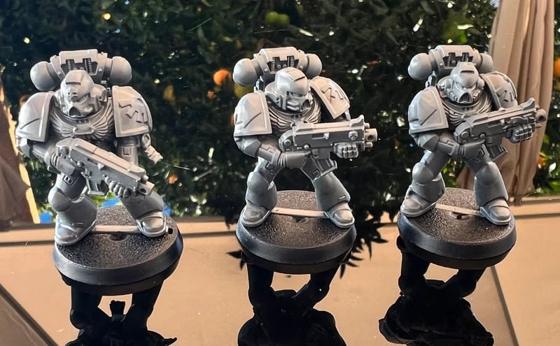 Warhammer magníficos Space Marine em armaduras de potência.