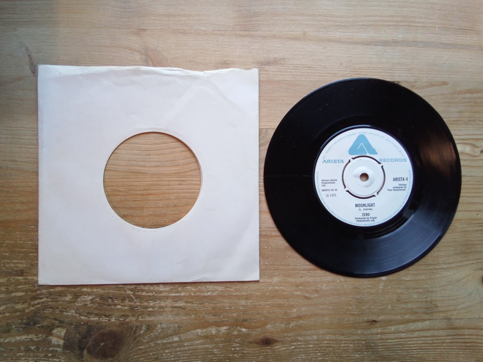 Zero Moonlight / The Whole World Excellent 7" Single Vinyl Record ARISTA4