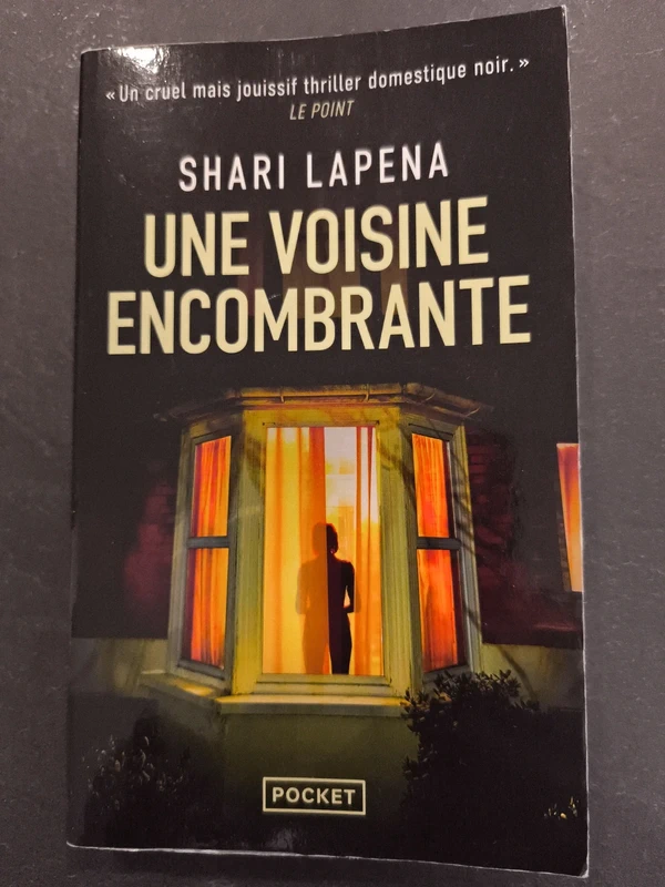 Une voisine encombrante