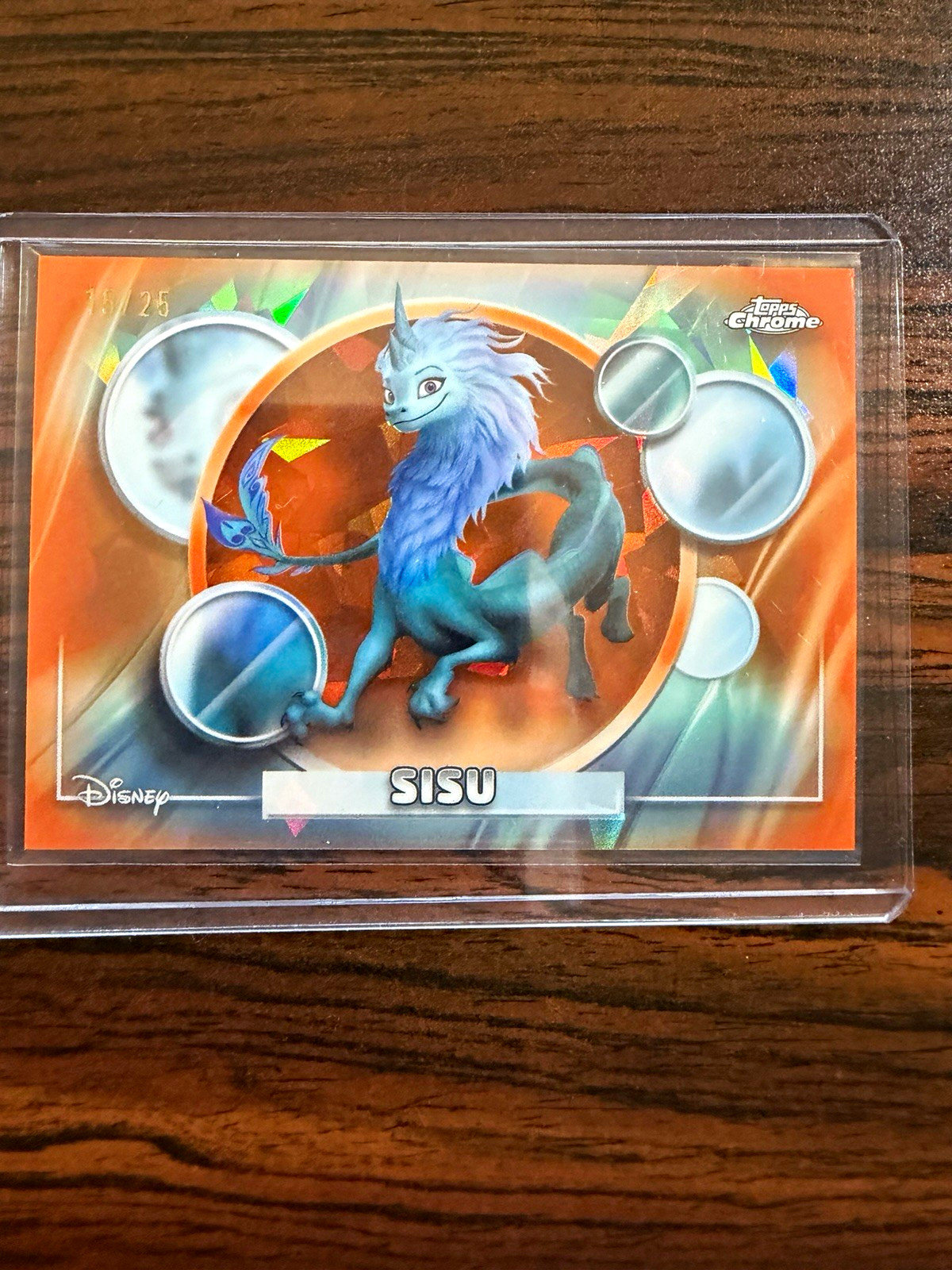 Carta collezionabile Topps Chrome Disney Sapphire Sisu #34 arancione 15/25 non sportiva