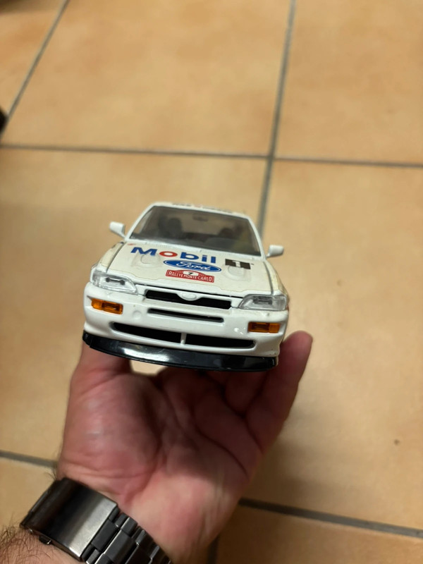 1/24 Ford Escort Cosword