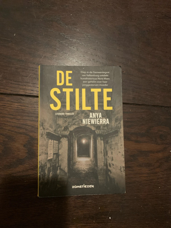 Anya Niewierra boek