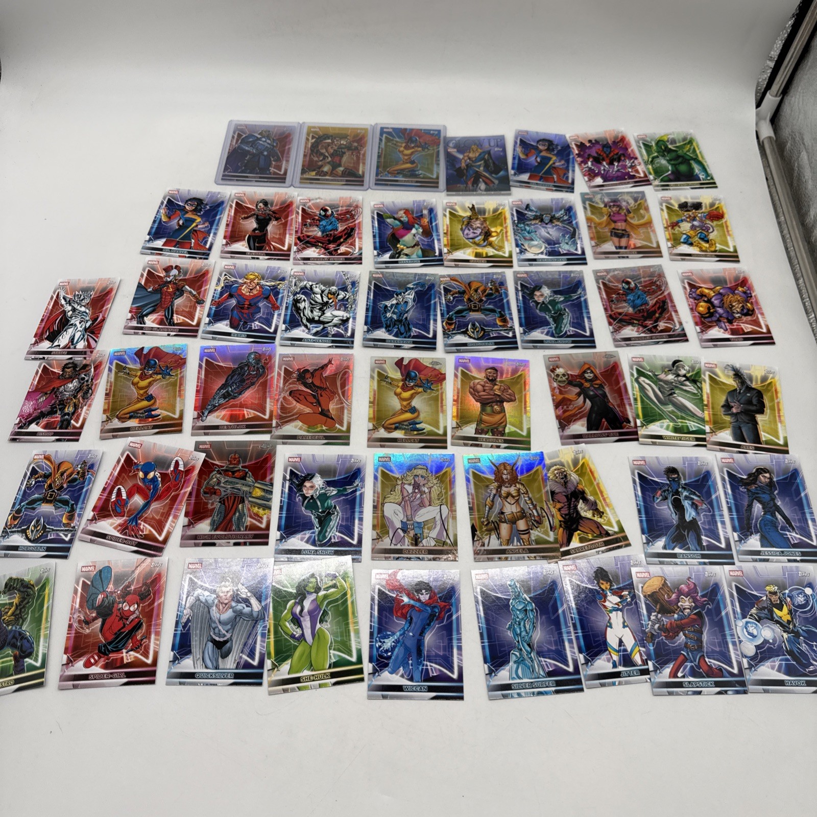 2026 Topps Neon Marvel Lot -- Dragonfire /275, Hellcat /150, Thor Rivals