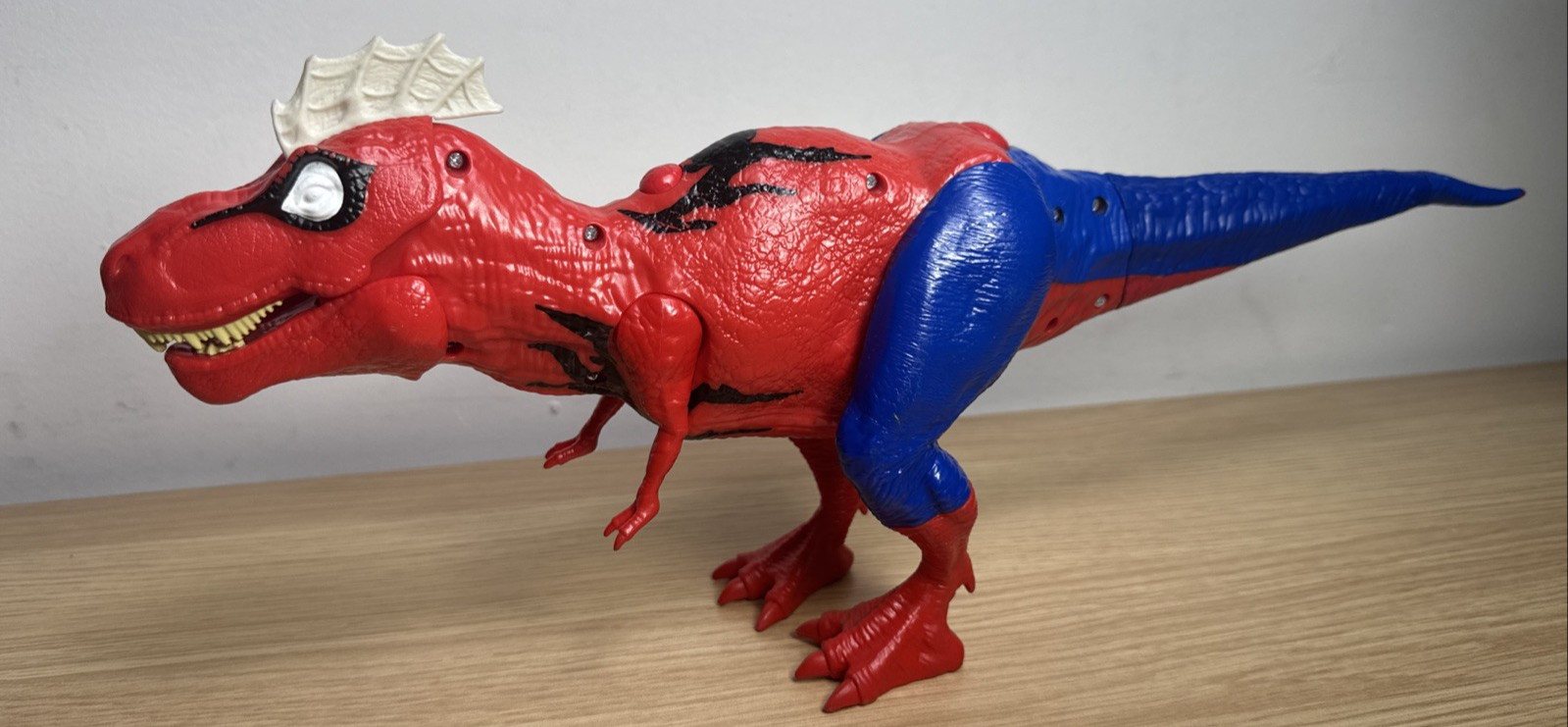 Hasbro Marvel Spider-Man Web Chompin Rex Dinosauro T-Rex 2022 Funziona ROARS