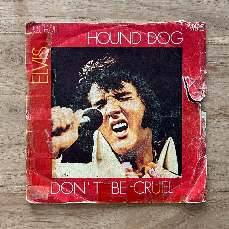 Elvis Presley - Hound Dog