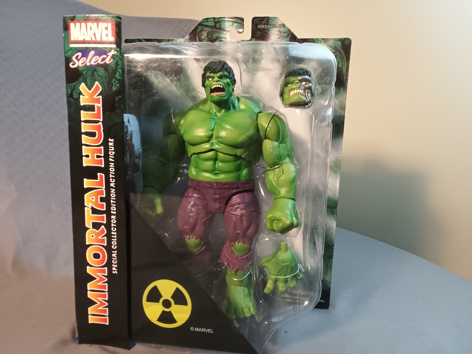 Modellino Diamond Marvel Select Immortal Hulk sigillato nella scatola