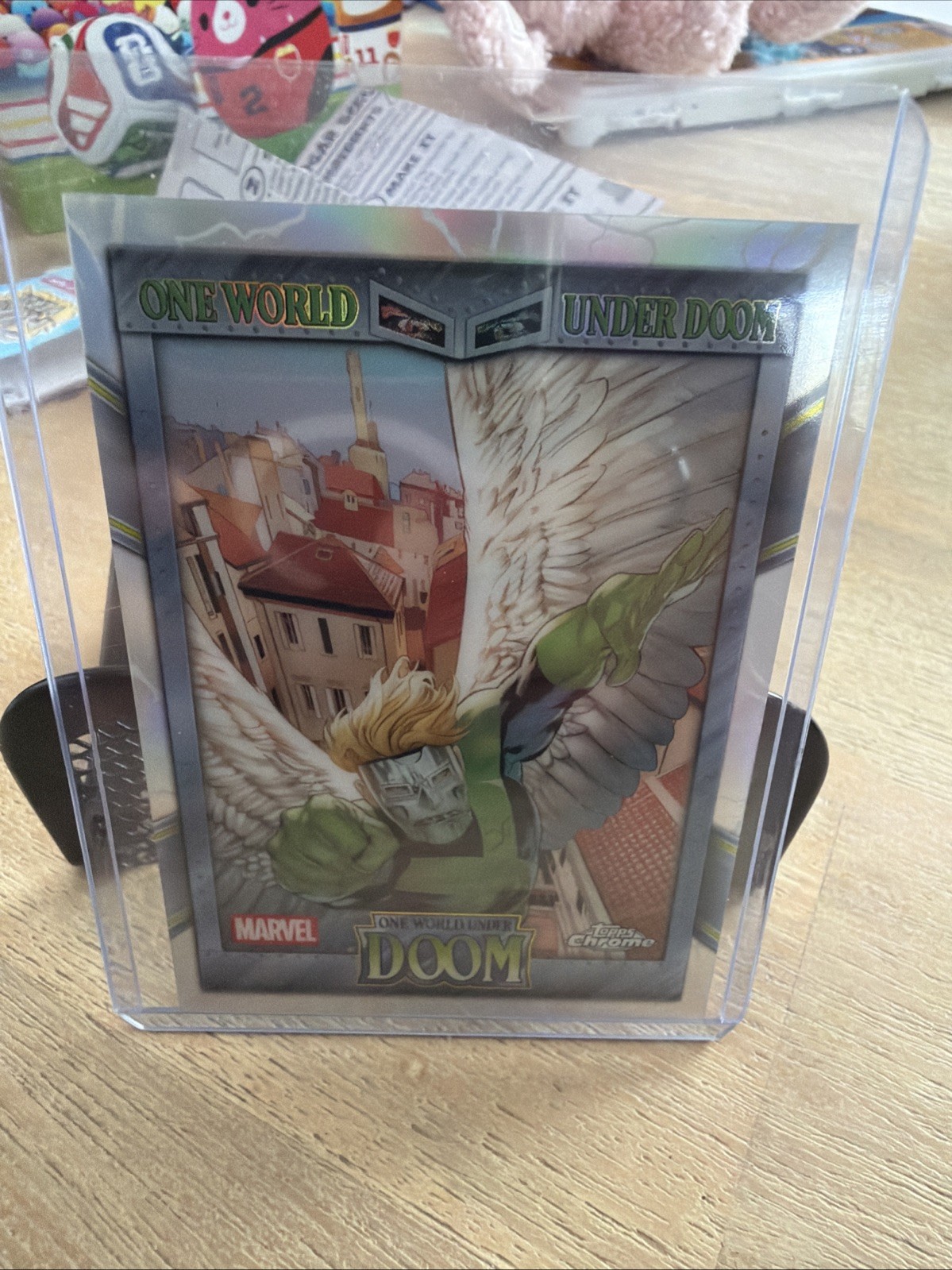Inserto Topps Chrome Marvel One World Under Doom 2026 #OW-03