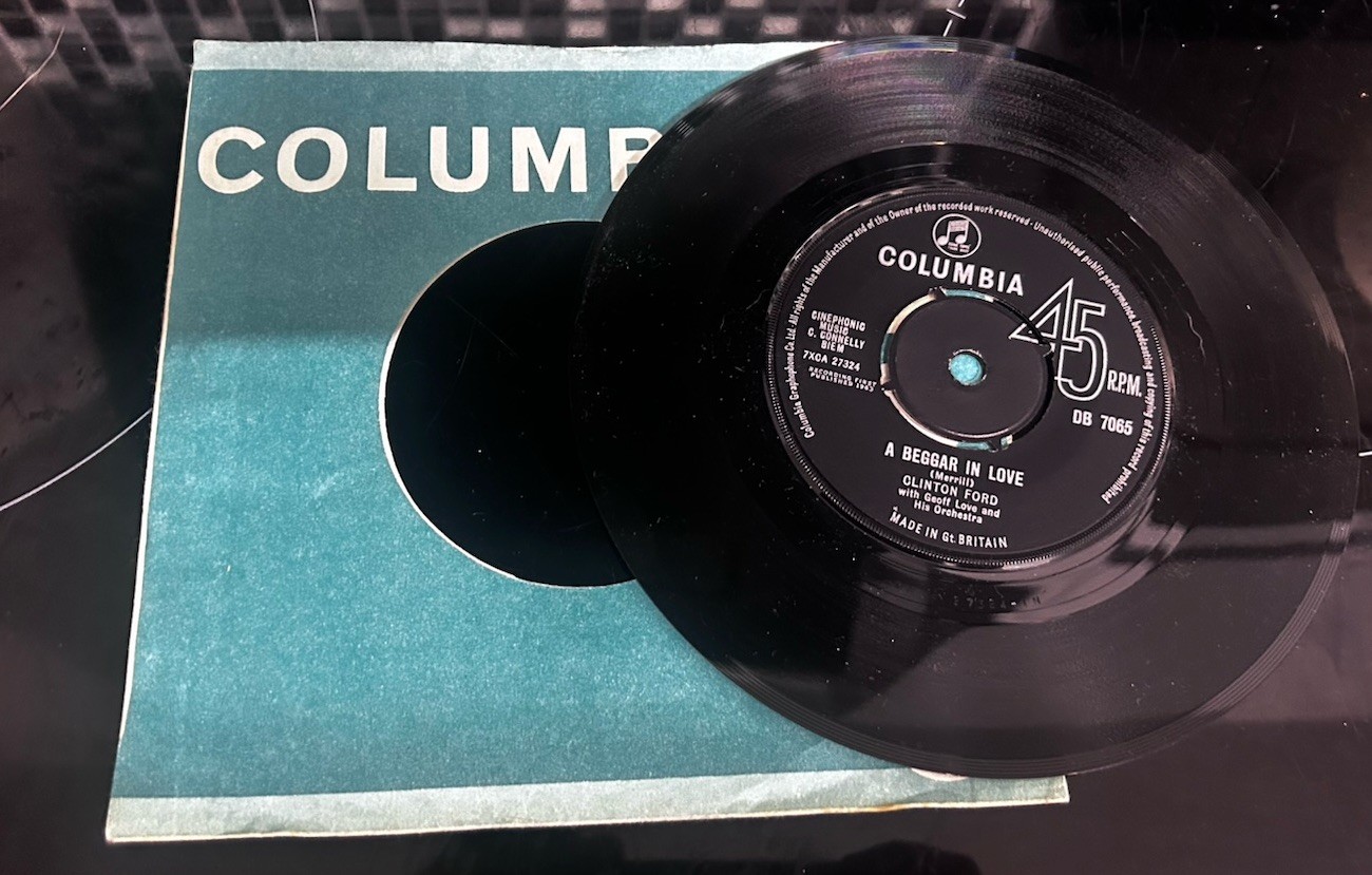 Clinton Ford - A Beggar In Love - 7" Vinyl Single - Free P&P