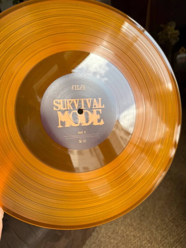 Vinyle Riles - Survival Mode
