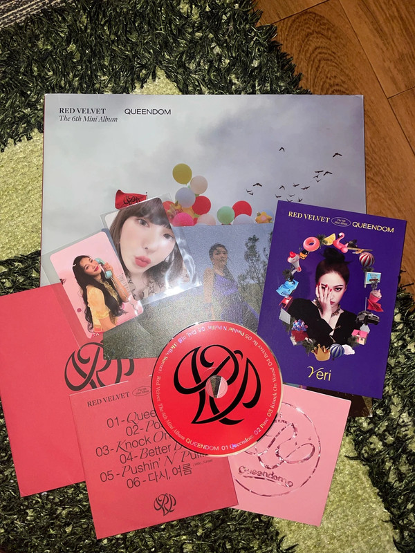 Red Velvet - Queendom