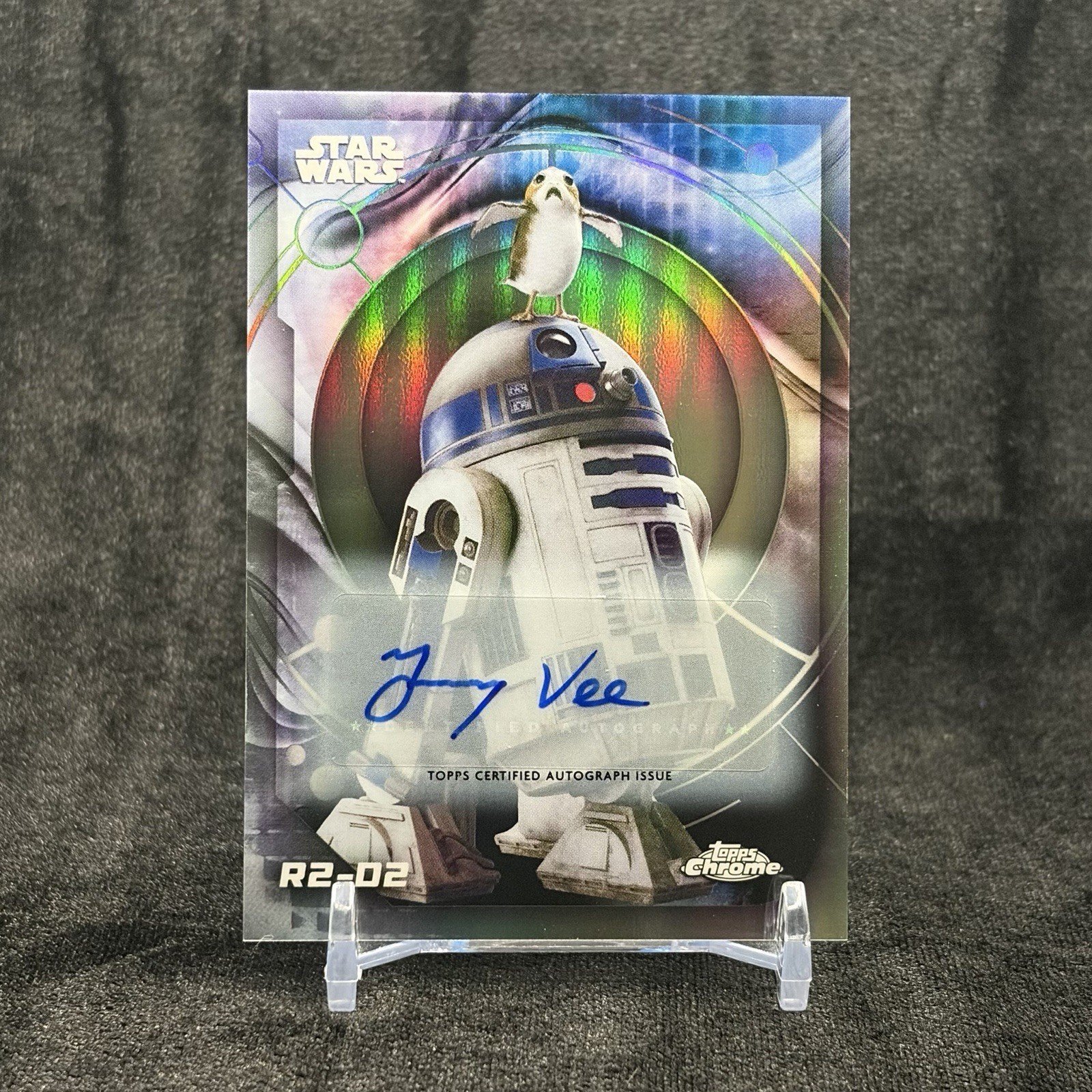 2026 Topps Chrome Star Wars R2-D2 with Porg / Jimmy Vee Refractor Auto #197